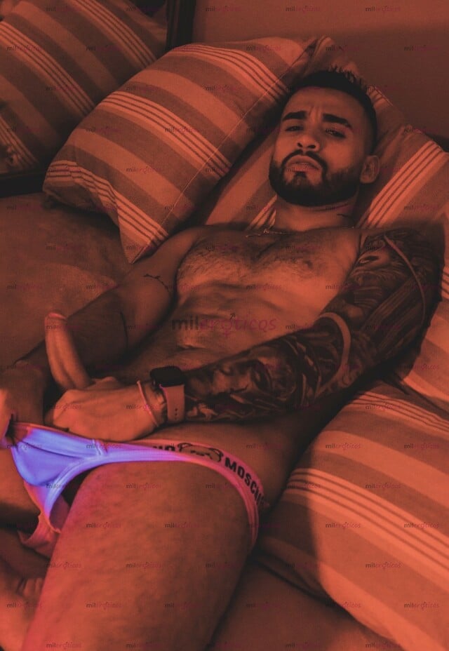 FOTOS DE JOVEN TATUADO INTER CALIENTE DISPUESTO PARA COMPLACERTE