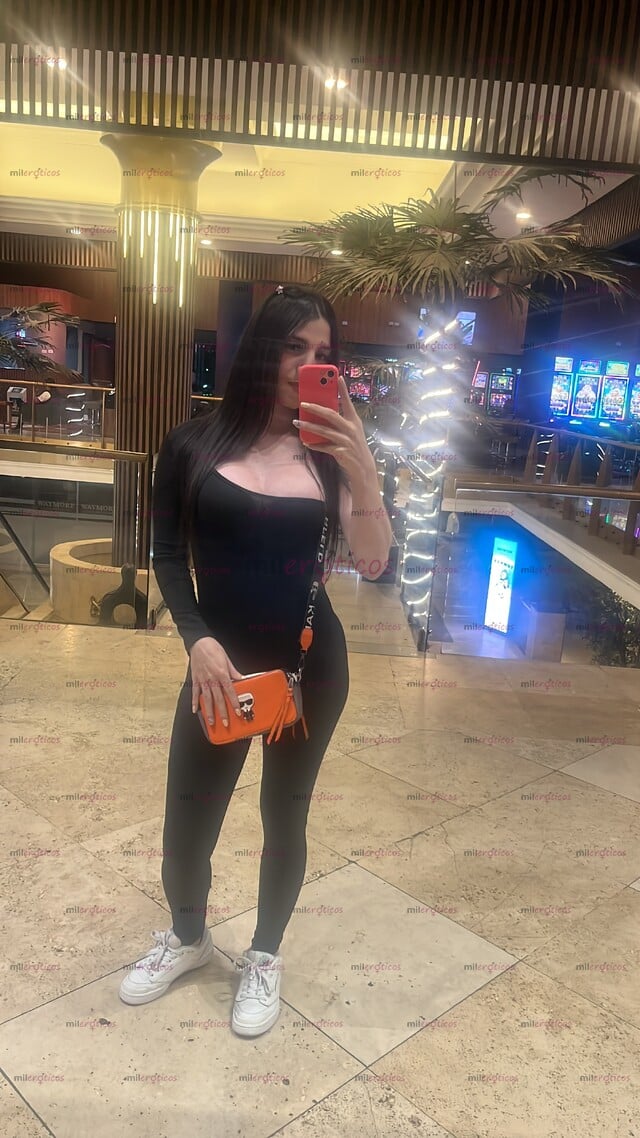 FOTOS DE NIÑA PAISA QUE CUMPLIRÁ TODOS TUS DESEOS Y FETICHES...