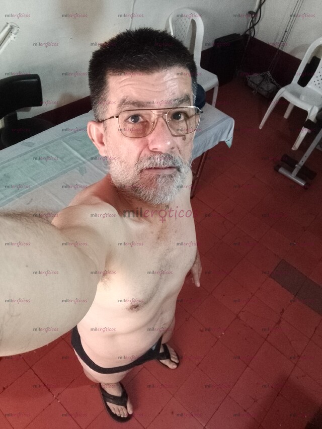FOTOS DE TRABAJO COMO MASAJISTA Y DEPILADOR SOLO DE VARONES ACTIVOS AL CIEN SOLVENTES MED