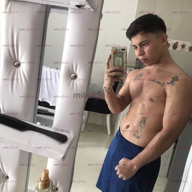 FOTOS DE RICO JOVEN SUPER DOTADO DISPUESTO A COMPLACERTE.