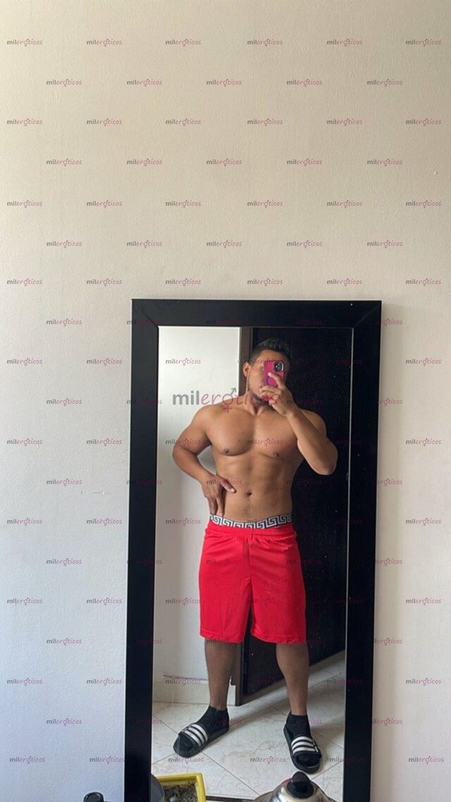 FOTOS DE JACKSON DISPONIBLE LECHERO ROMPE CULOS, LISTO PARA CUMPLIR TUS FANTASIAS