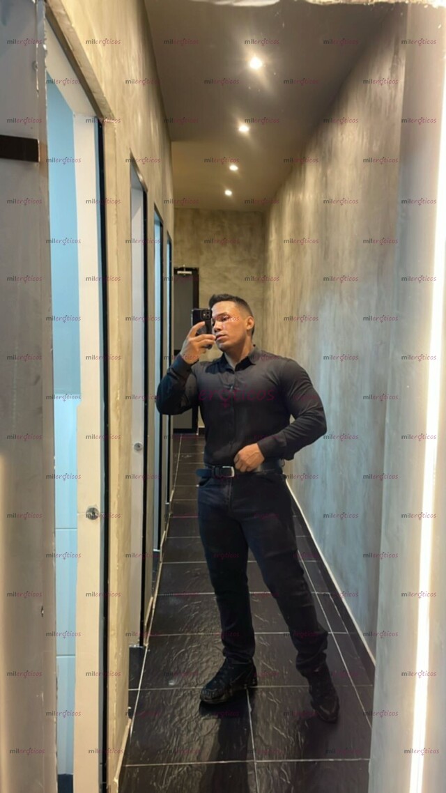 FOTOS DE JACKSON DISPONIBLE LECHERO ROMPE CULOS, LISTO PARA CUMPLIR TUS FANTASIAS
