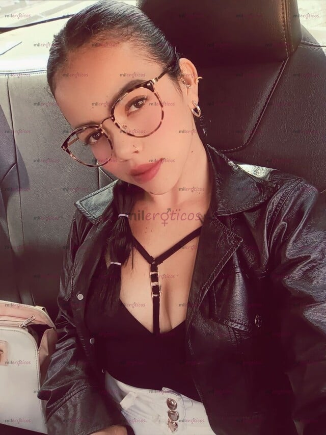 FOTOS DE LINDA CHICA APASIONADA, SIN AFANES Y MUY COMPLACIENTE