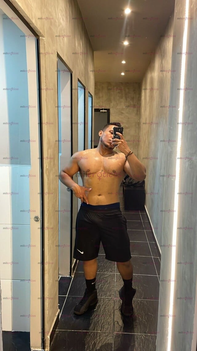 FOTOS DE JACKSON DISPONIBLE LECHERO ROMPE CULOS, LISTO PARA CUMPLIR TUS FANTASIAS