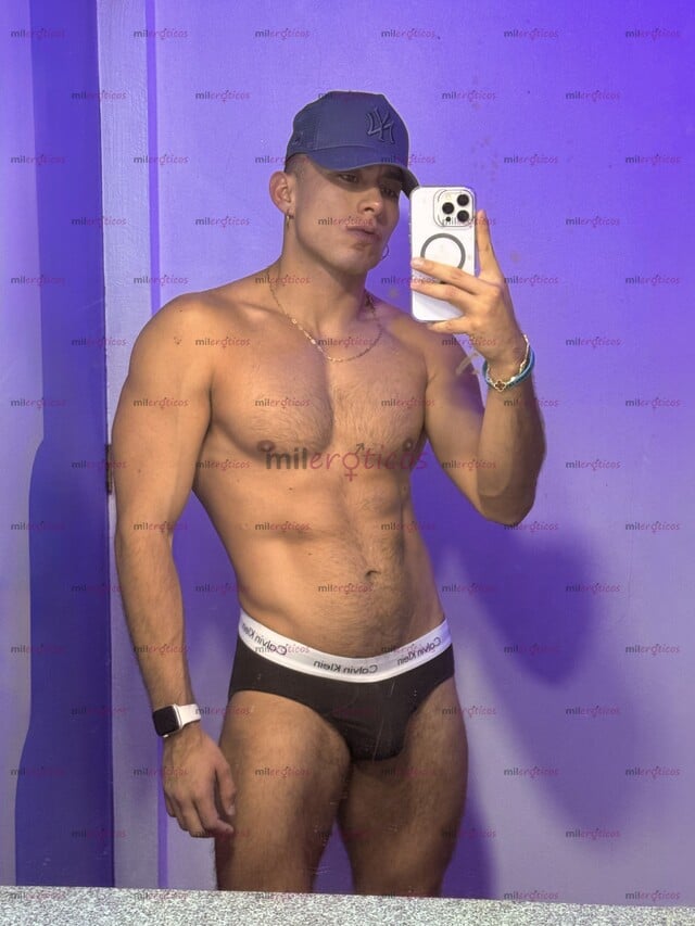 FOTOS DE CHACAL VARONIL CON RICO CULO Y VERGA, TE HARE PASAR UN MOMENTO SUPER RICO