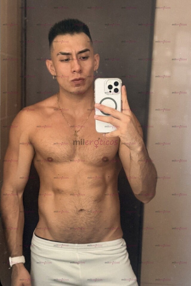 FOTOS DE CHACAL VARONIL CON RICO CULO Y VERGA, TE HARE PASAR UN MOMENTO SUPER RICO