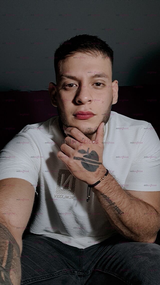 FOTOS DE HOLA MIS AMORES! SOY ALEJO, UN ENCANTADOR HOMBRE DISPUESTO A COMPLACERTE