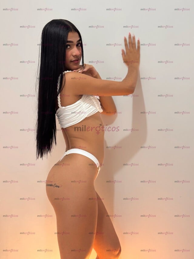 FOTOS DE PIERNONA FLACA TATUADA LINDA DISPONIBLE PARA TI