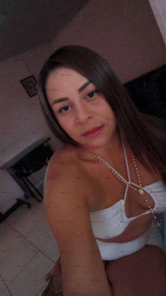 FOTOS DE TU MILF CAROLINA DE MENTE ABIERTA DESCOMPLICADA COMPLACIENTE EN LA PASO ANCHO