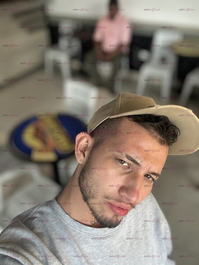 FOTOS DE JOVEN FLACO ALTO PASIVO Y COMPLACIENTE, CON SITIO EN SANTA ROSA DE CABAL
