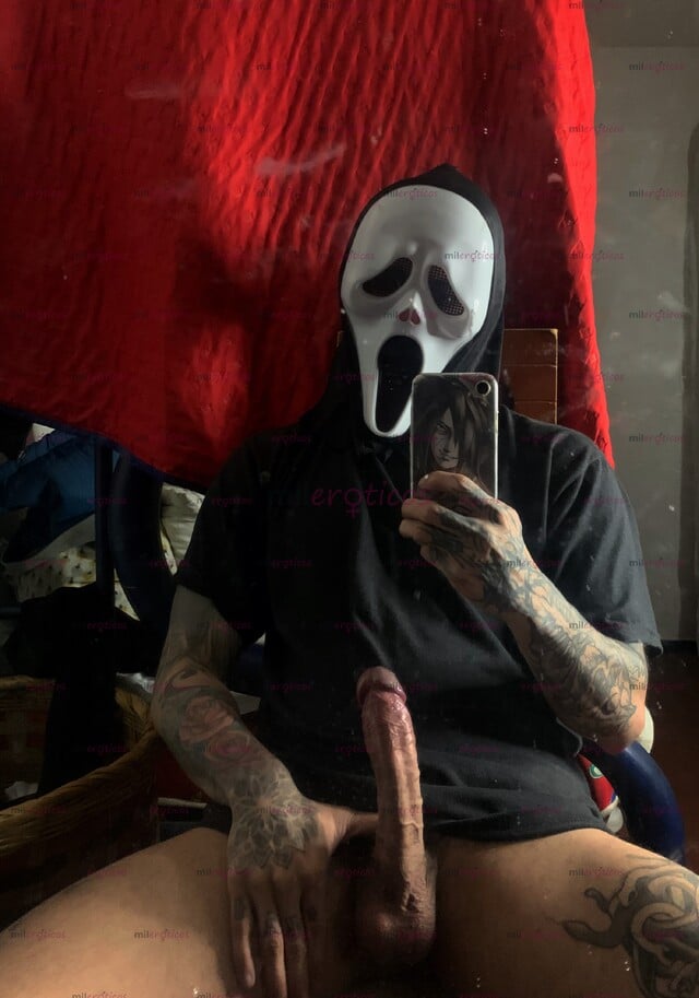 FOTOS DE TATUADO CON VERGA GRANDE GIGOLÓ PROFESIONAL BILINGÜE (ESPAÑOL