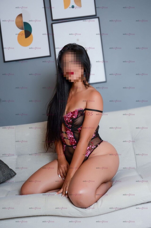 FOTOS DE LUNA TÁNTRICA TE GUSTAN GRANDES VEN Y DISFRUTA DE MI ENORME TRASERO