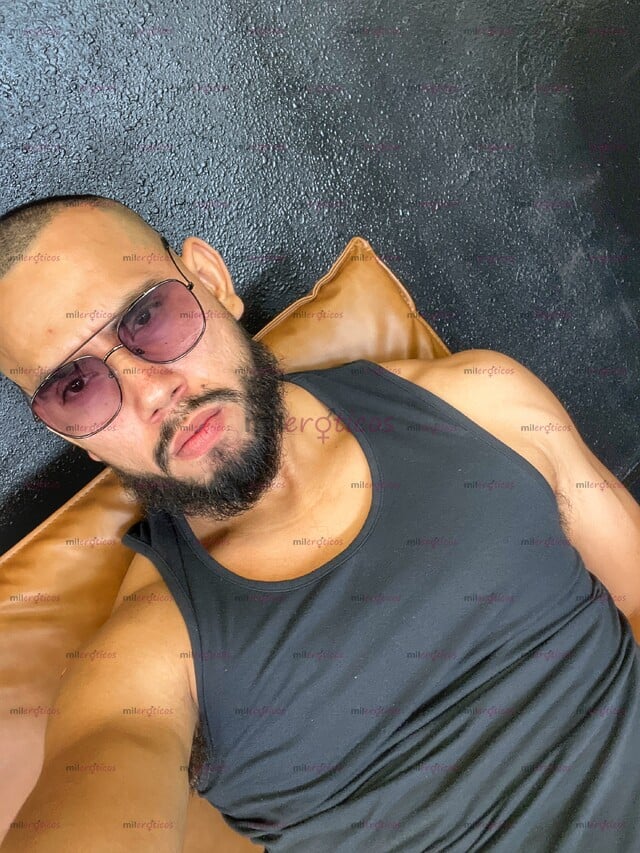 FOTOS DE VERGON VERGA GRUESA Y VENUDA ,BISEXUAL ACTIVO COGELON