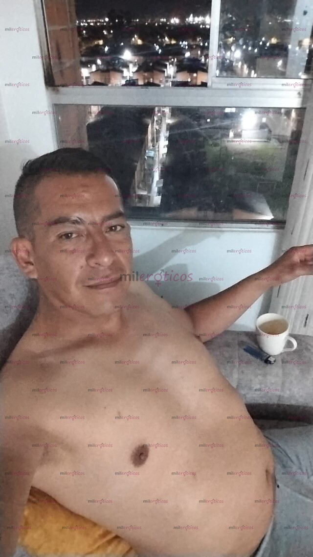 FOTOS DE CABALLERO DE COMPAÑIA DOMICILIOS O VIRTUALES