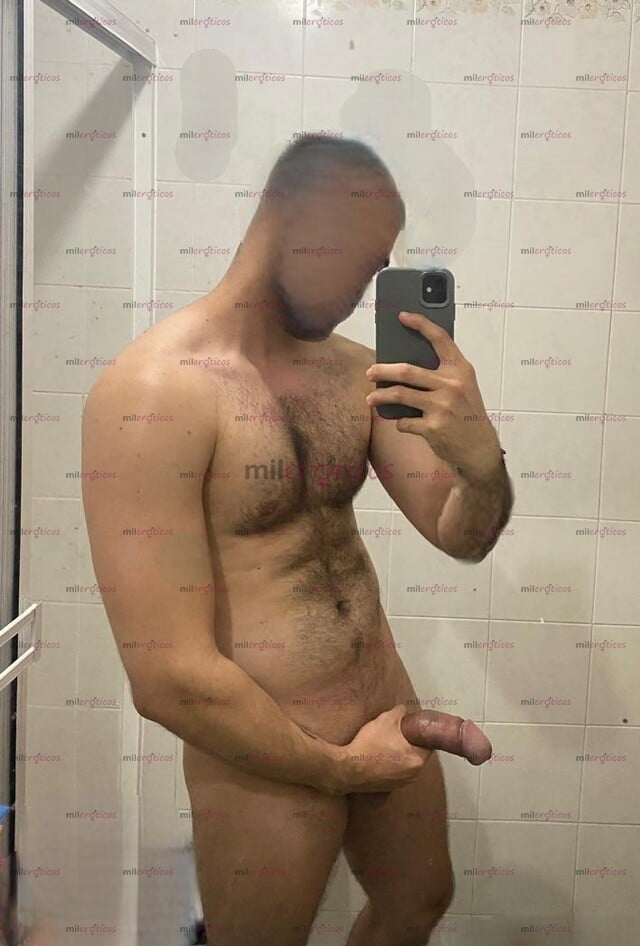 FOTOS DE HOMBRE DOTADO, APUESTO DISPUESTO A CUMPLIR FANTASÍAS A PAREJAS Y MUJERES