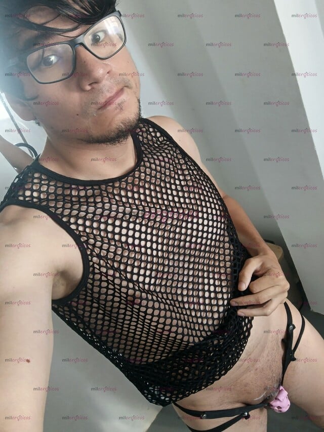 FOTOS DE CHICO NERD GEEK GAY PASIVO Y OTAKU, QUE LE GUSTNA LAS COSAS TIERNAS Y EL SEXO FU