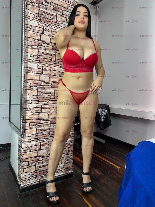 FOTOS DE HERMOSA TETONA NATURAL BLANCA COMPLACIENTE. SOY TU PASION VEN A DISFRUTAR