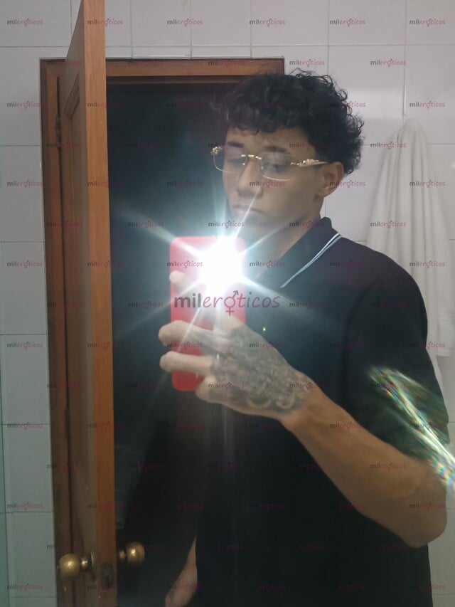 FOTOS DE HABLENME TOD S LA PASARAN DEMASIADO RICO CONMIGO SOY FLACO