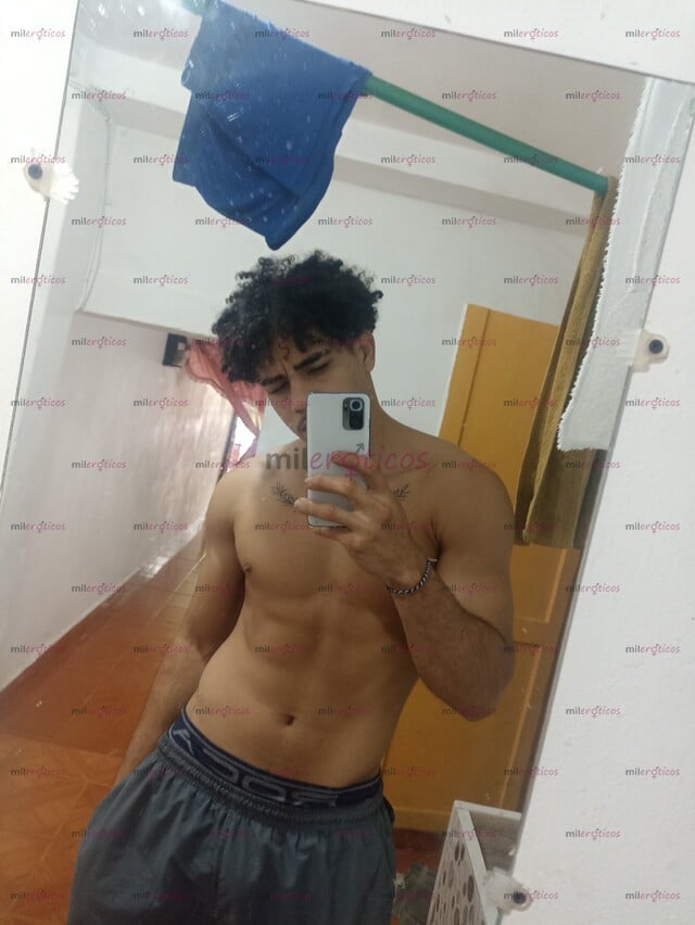 FOTOS DE FLACO ALTO VERGÓN ARRECHO DISPUESTO A COMPLACERTE Y HACERTE PASAR UN BUEN RATO