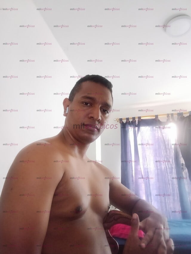 FOTOS DE MORENO COMPLACIENTE Y MUY APASIONADO PARA MUJERES QUE BUSCAN PLACER