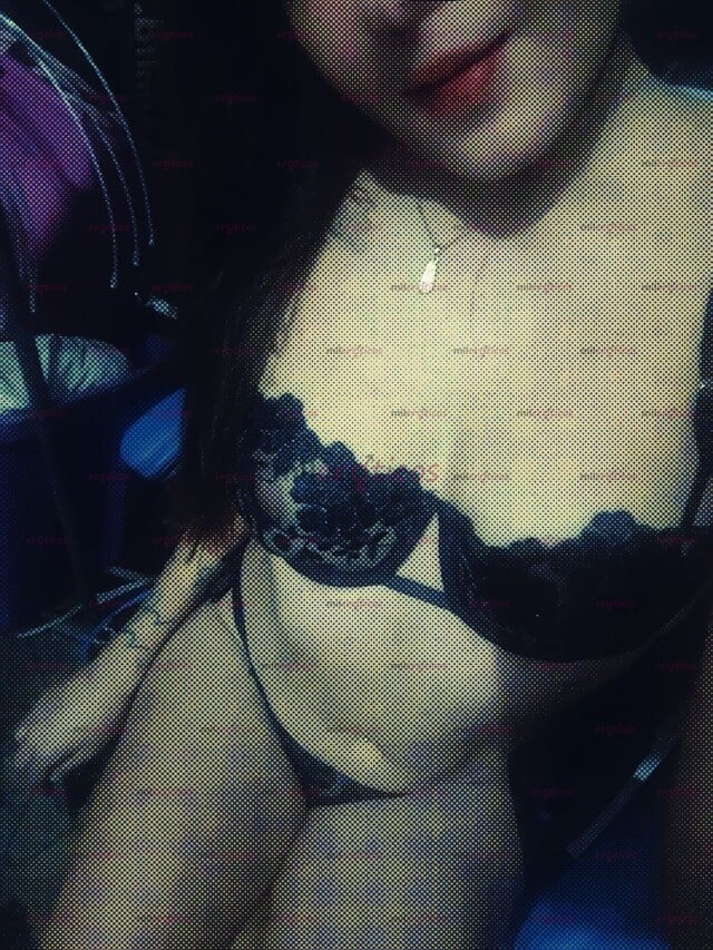 FOTOS DE PROMO TRIO CON LUGAR!DELICIOSA FLAQUITA SUPER COMPLACIENTE DISPONIBLE PARA TI BB