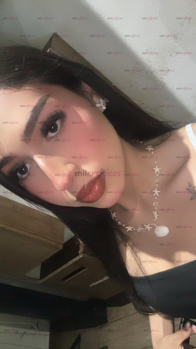 FOTOS DE MADDY NIÑA TRANS DE 19 AÑOS SÚPER CALIENTE Y COMPLACIENTE