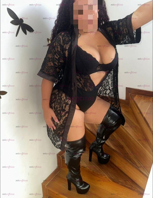 FOTOS DE PAPASITO DE VITRINA MORENA GRANDE BOLUNTUOSA TETONA CULONA DESCOMPLICADA