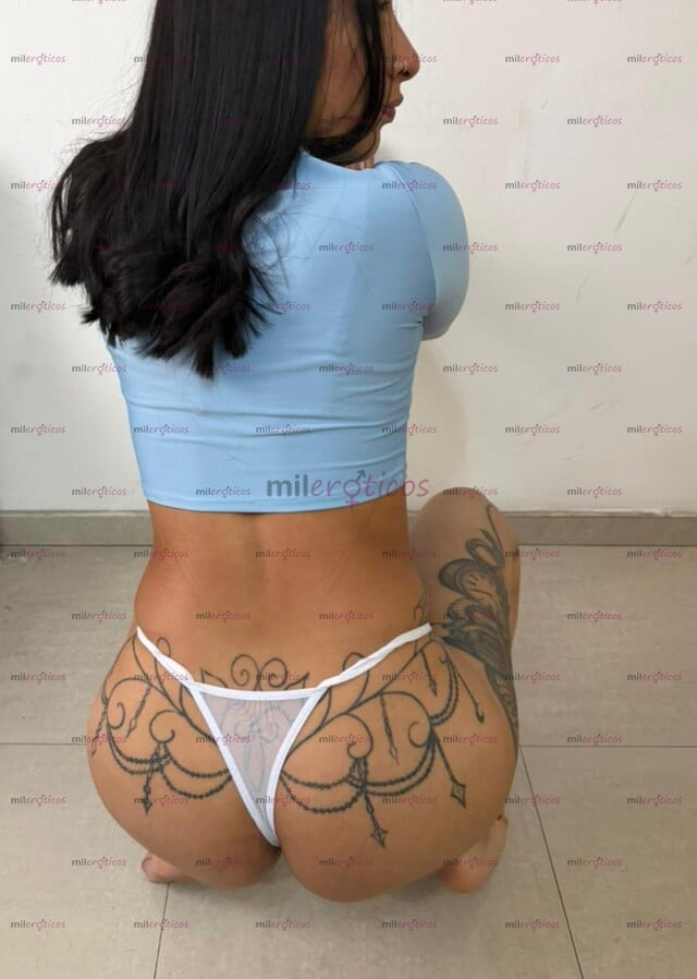 FOTOS DE FLAQUITA CULONA DE 25 AÑOS DE HERMOSO CUERPO Y ENCATADOR ROSTRO