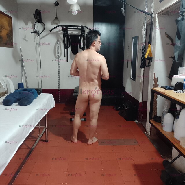FOTOS DE MASAJISTA PROFESIONAL BIEN CONSERVADO BUEN CUERPO 62 AÑOS PASIVO EN MEDELLIN