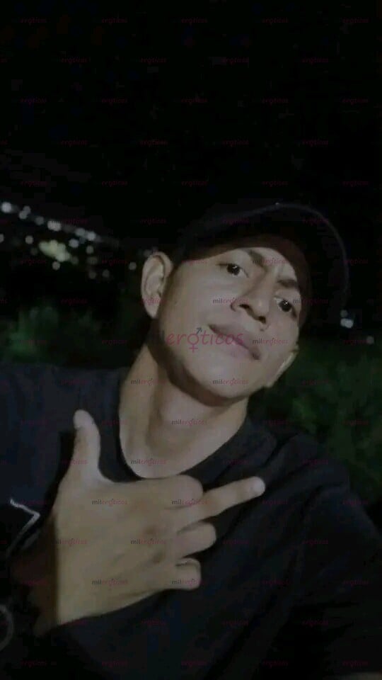 FOTOS DE ANDRES JOVEN DE 20 AÑOS PARA SATISFACER TUS DESEOS SEXUALES