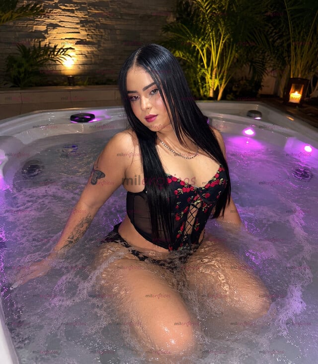 FOTOS DE CALIENTE SEXY VENEZOLANA DISPUESTA A COMPLACER TODOS TUS DESEOS PAPI