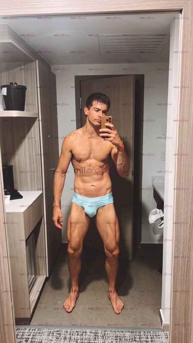 FOTOS DE NICOLÁS , GRUESA , ATLÉTICO , GUAPO , ATENTO , MORBOSO, DIVERTIDO