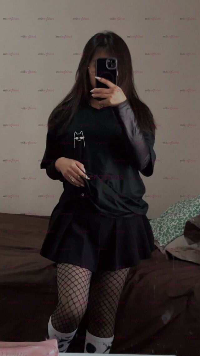 FOTOS DE FLAQUITA ESTILO GOTICA, BUENA ONDA Y CACHONDITA PARA TI BBY