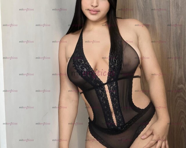 FOTOS DE FLAQUITA DELICIOSA ALTA ESBELTA SENOS Y COLA PARADITOS