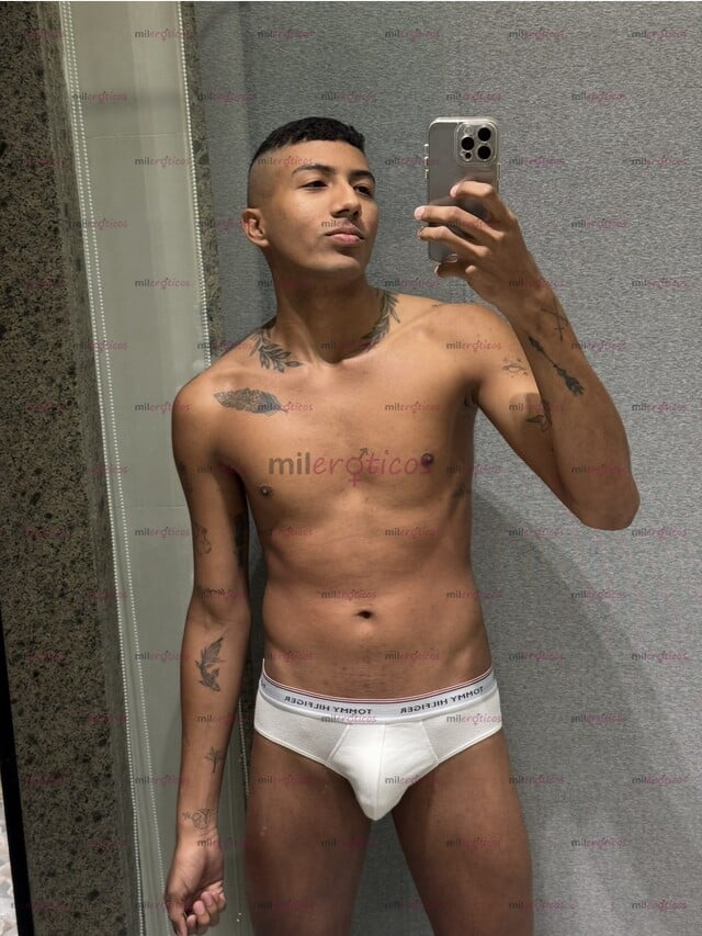 FOTOS DE MODELO TOP CON BUENA HERRAMIENTA, MENTE ABIERTA Y CACHONDO DISPONIBLE 24 7