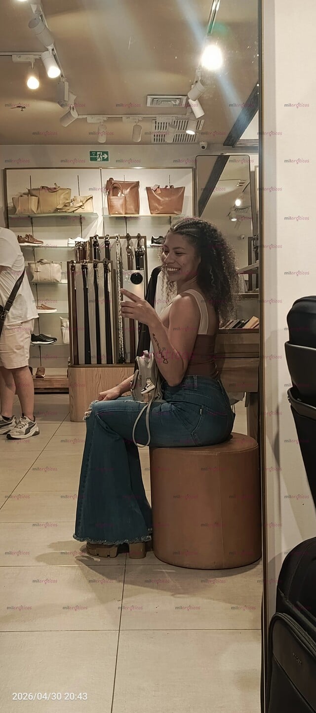 FOTOS DE HOLA MIS AMORES UN GUSTO SOY TU CHOCOLATE, FAVORITO VEN Y DISFRUTEMOS DEL MEJOR