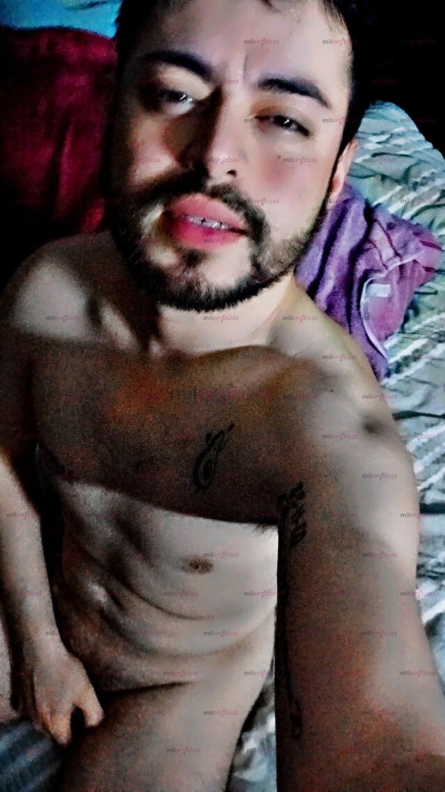 FOTOS DE CHICO DISPONIBLE A CUMPLIR TUS FANTASIAS MANDAME MENSAJE