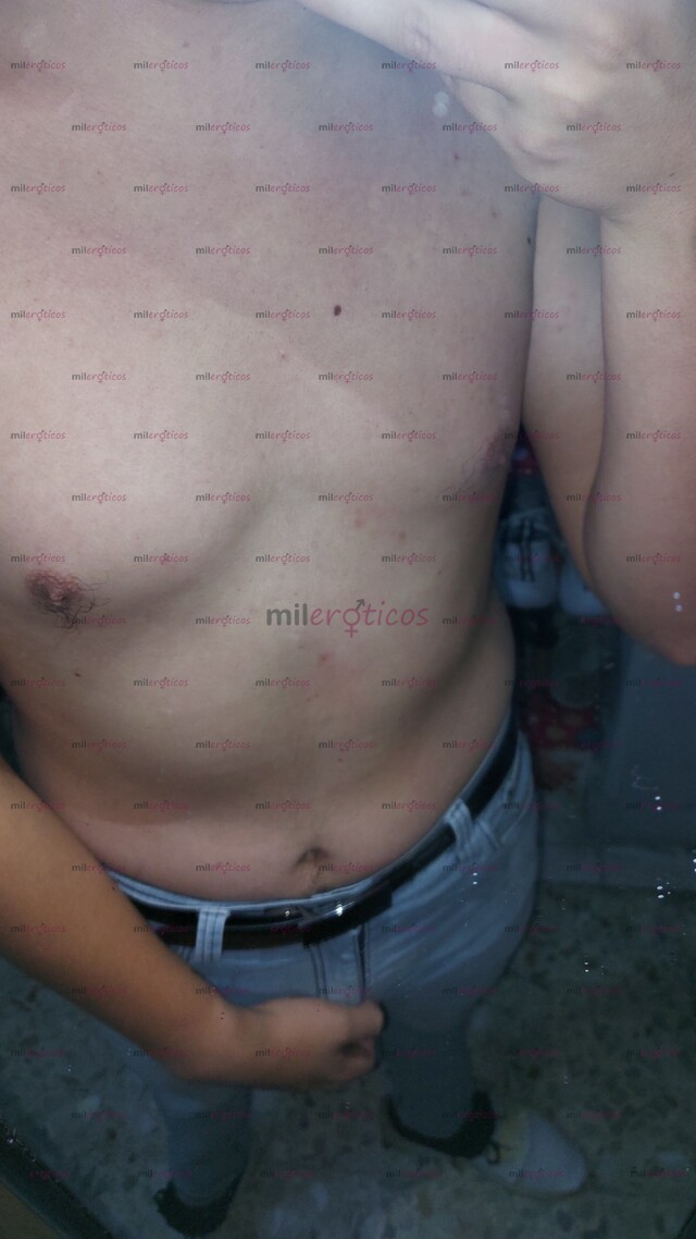 FOTOS DE MASAJISTA 1.80, PIEL CLARA, MANOS EXPERTAS, LO DEMÁS LO DESCUBRES TÚ