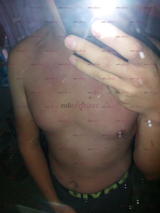 FOTOS DE MASAJISTA 1.80, PIEL CLARA, MANOS EXPERTAS, LO DEMÁS LO DESCUBRES TÚ