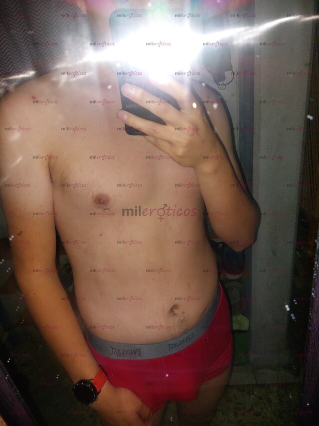 FOTOS DE MASAJISTA 1.80, PIEL CLARA, MANOS EXPERTAS, LO DEMÁS LO DESCUBRES TÚ