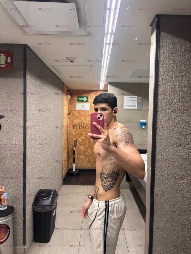 FOTOS DE VATO CHACAL TATUADO TWUNK VERGÓN, MASCULINO Y ATLÉTICO
