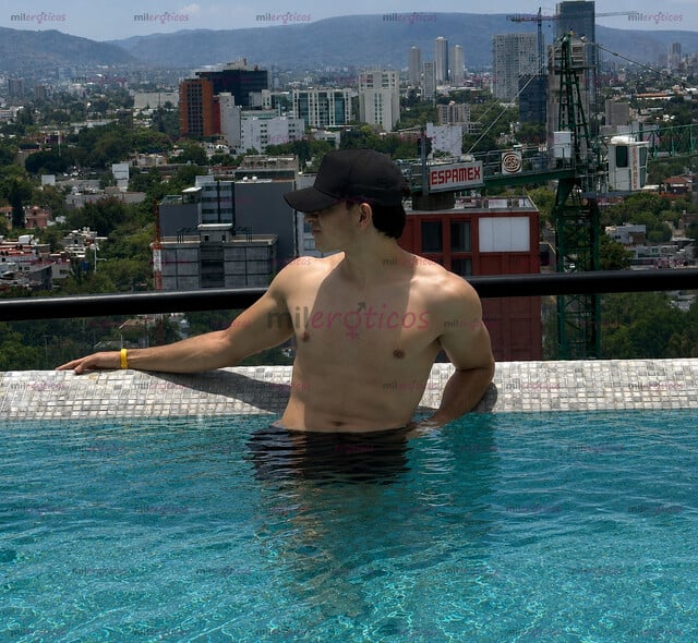 FOTOS DE ACTIVO ALTO DOMINANTE NADA AFEMINADO Y DISCRETO BUENA VERGA 20CM