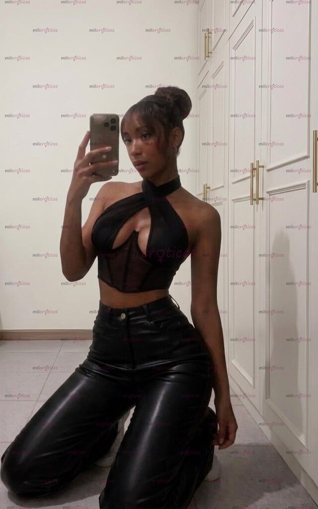 FOTOS DE SEXY MORENA MODELO SEXY, HOT CALIENTE, NINFÓMANA.