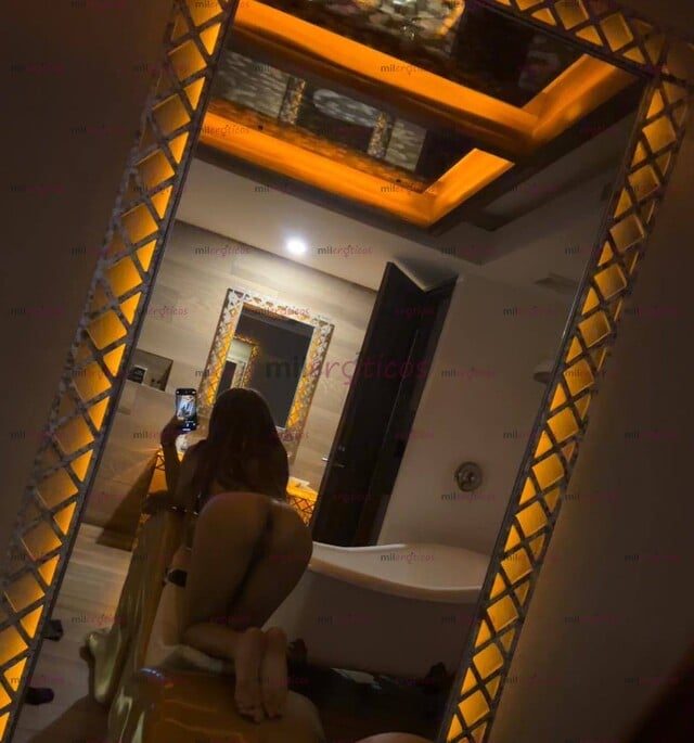 FOTOS DE TU MUÑEQUITA PERVERTIDA FAVORITA VEN Y DISFRUTA DE UNA RICA VERGA Y CULO