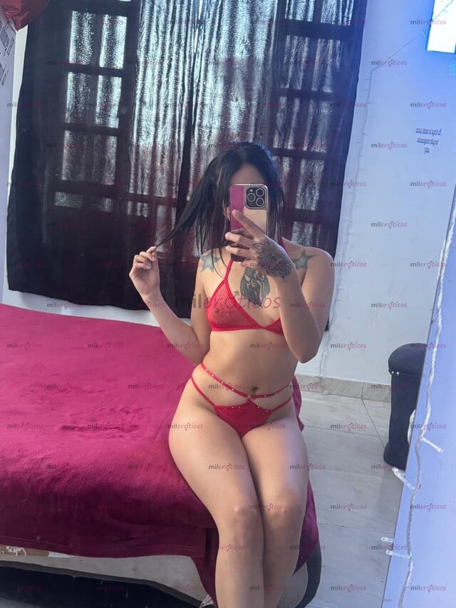 FOTOS DE BOSA MICHELL HERMOSA FLAQUITA TATUADA ENCANTADORA