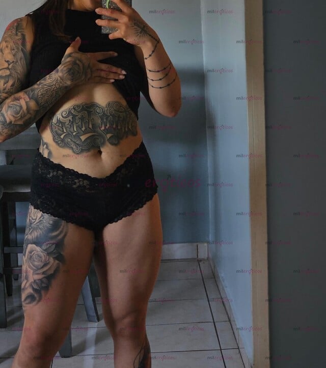 FOTOS DE JOVEN FITNESS , GUAPA ,SEXY Y CON TATUAJES