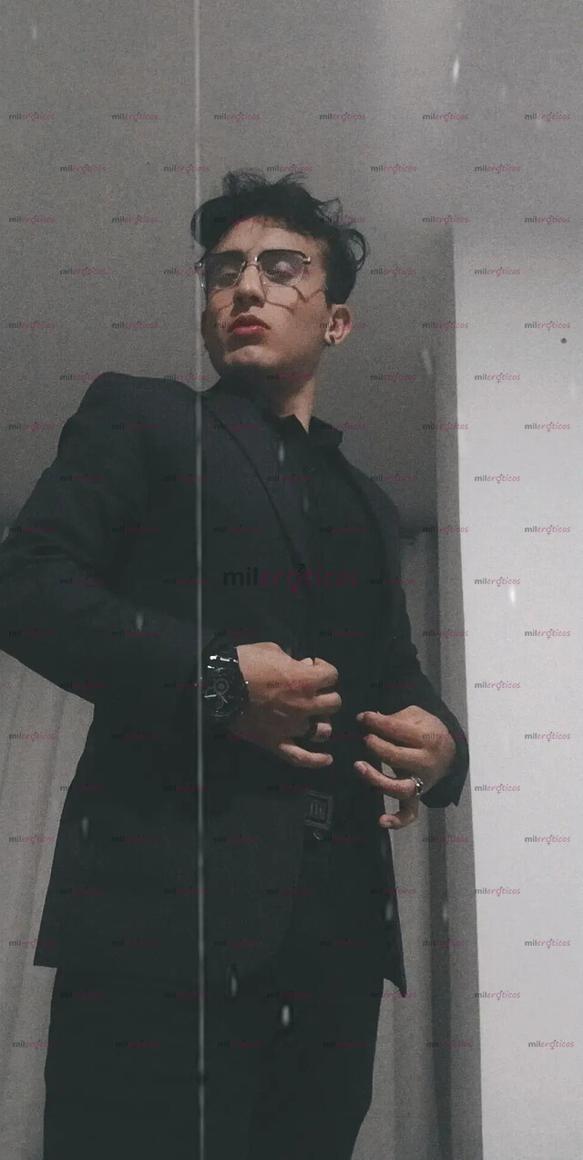 FOTOS DE CHICO DE 22 AÑOS DISPUESTO A COMPLACERTE Y LLENARTE DE PLACERES 3102794957