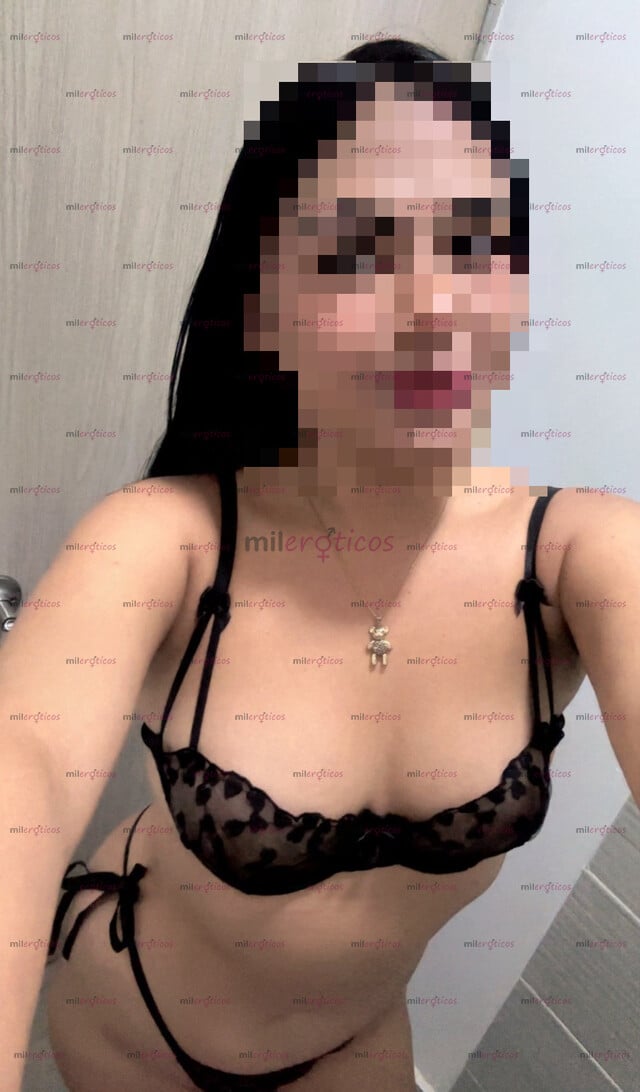 FOTOS DE LUNA FLAQUITA 18 AÑOS HERMOSA MODELO VIP