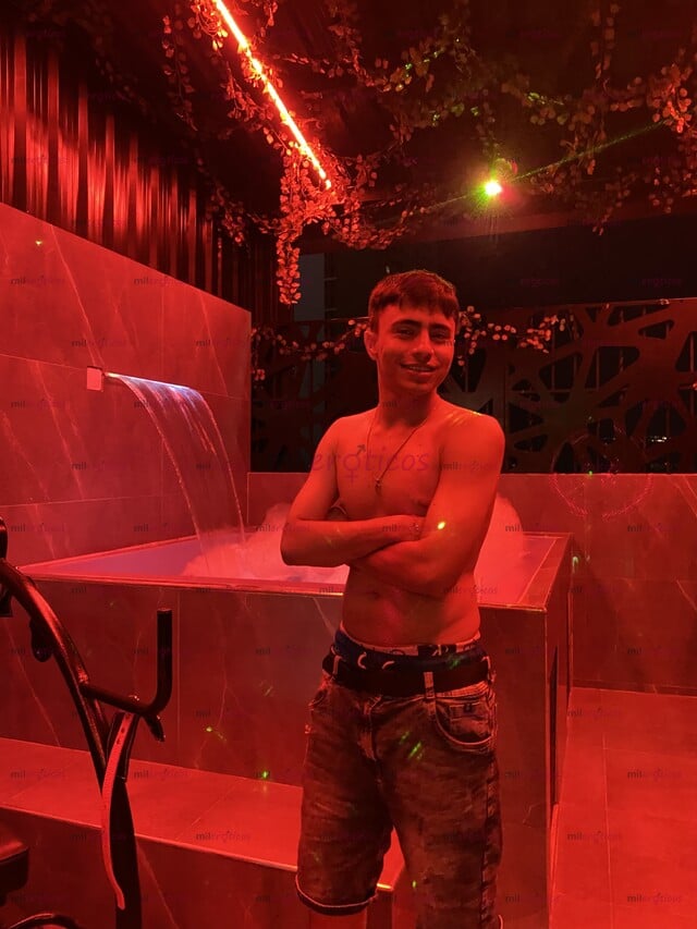 FOTOS DE MACHO ACT POLLO DE PASO VERGON, QUE ESPERAS PARA DIVERTIRTE CON MI VERGA GRUESA