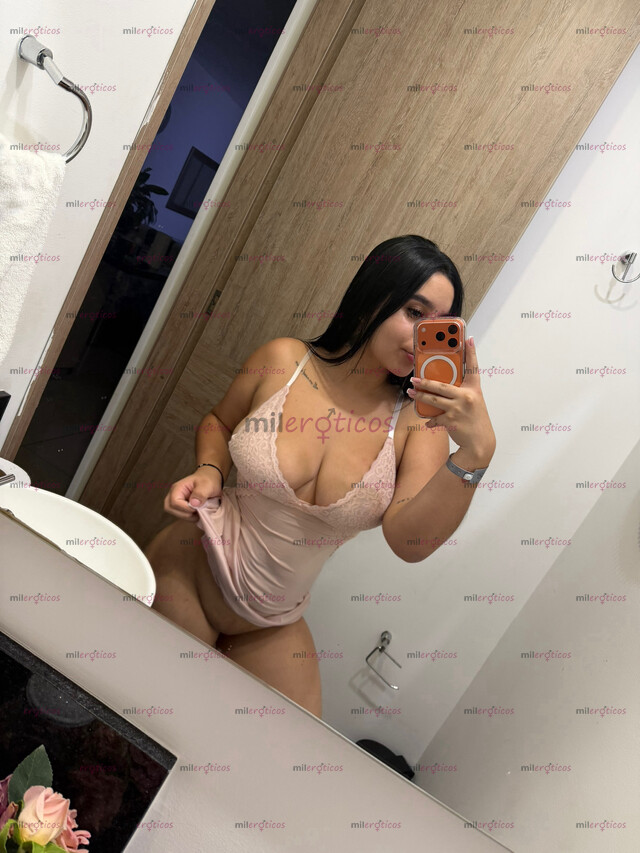 FOTOS DE JOVENCITA PAISA TETONA NATURAL COMPLACIENTE!!!